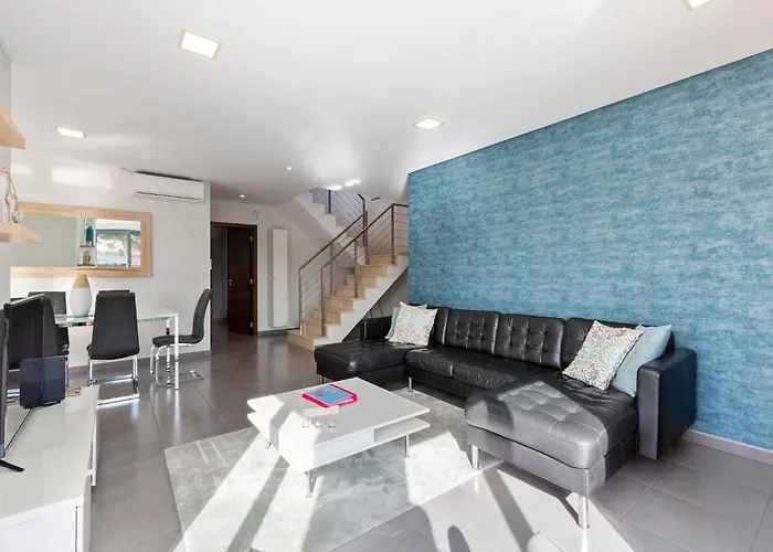 Near Obidos Lagoon And Surf Beaches Foz do Arelho