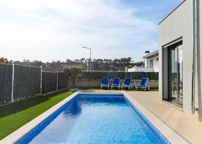 Villa Near Obidos Lagoon And Surf Beaches