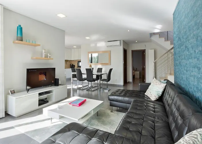 Villa Near Obidos Lagoon And Surf Beaches *