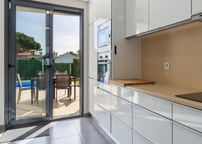 Near Obidos Lagoon And Surf Beaches Villa *