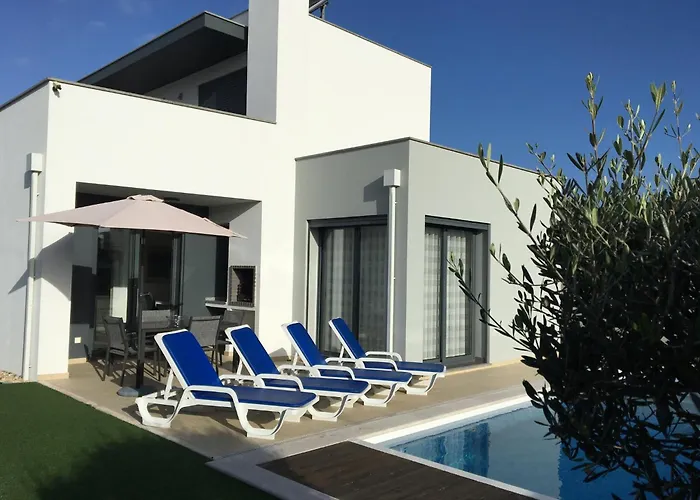 Villa Near Obidos Lagoon And Surf Beaches *